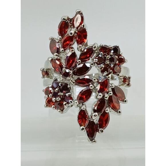 Vintage Ring Size 7.75 Silver Tone White Gold GP Red Garnet CZ Cluster Cocktail - Picture 4 of 10